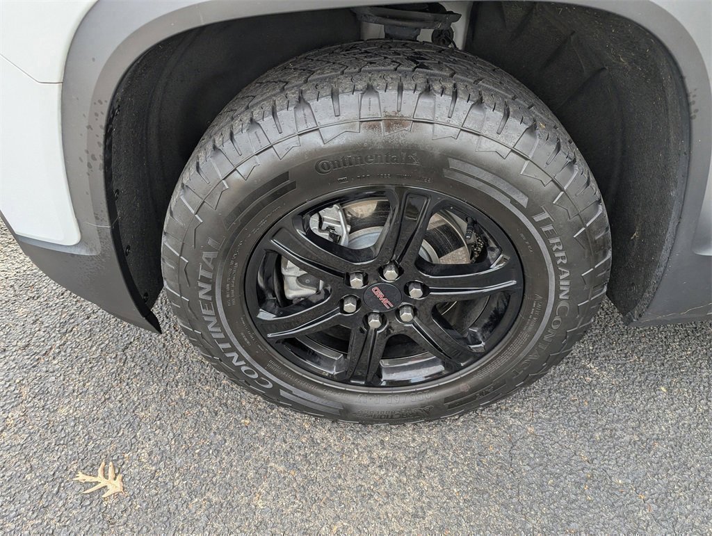 Used 2022 GMC Acadia AT4 w/ Technology Package image 29