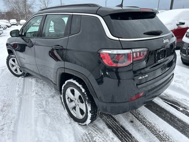 Used 2019 Jeep Compass Latitude w/ Popular Equipment Group AWD/4WD image 5