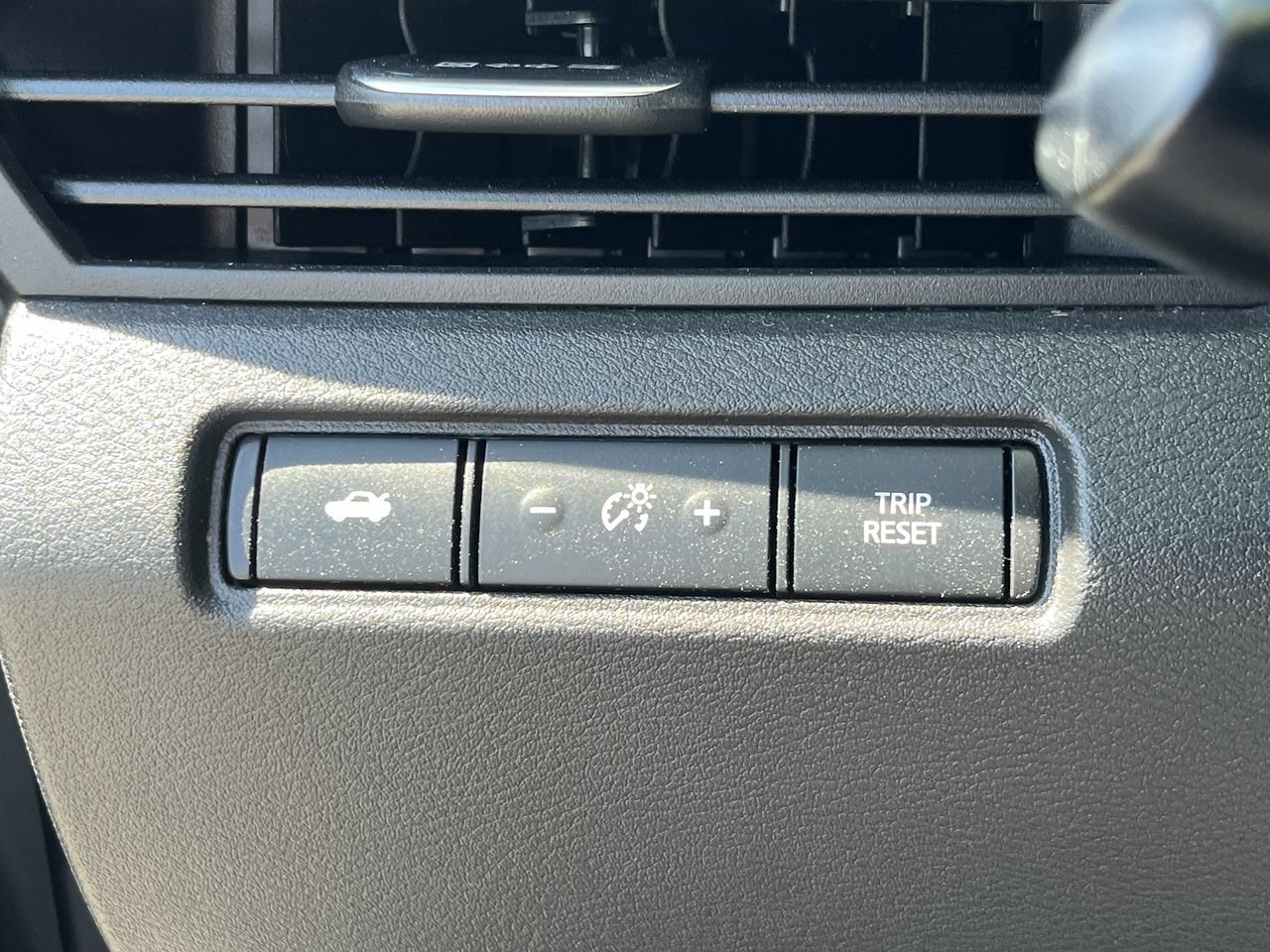 Used 2023 Nissan Altima 2.5 SR w/ SR Premium Package FWD image 17