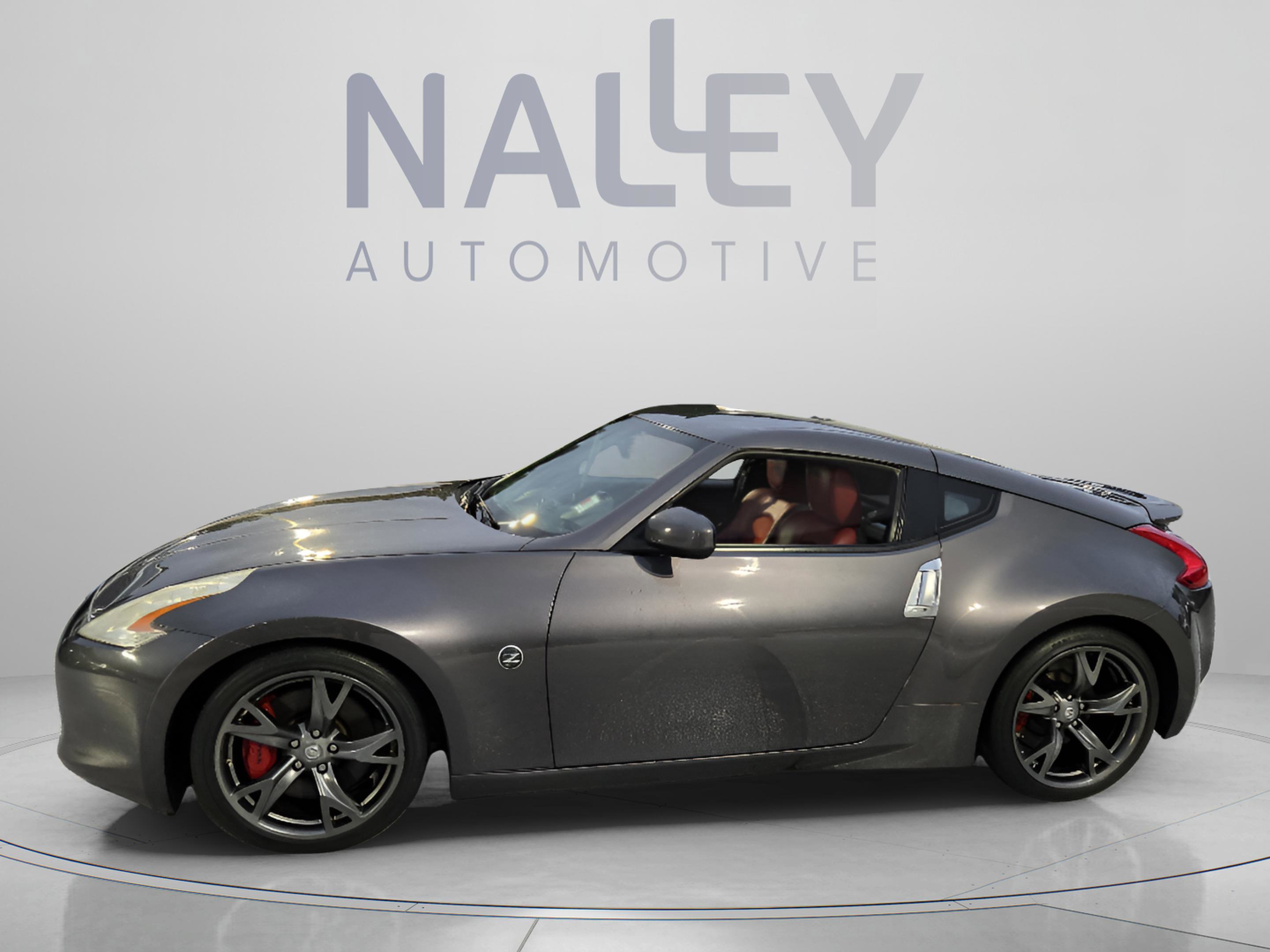 Used 2010 Nissan 370Z Touring w/ Sport Pkg RWD image 2