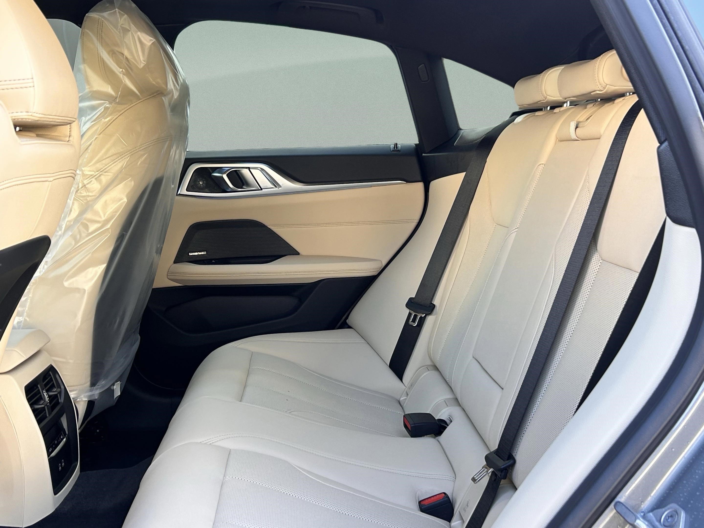 Used 2025 BMW i4 eDrive40 w/ Premium Package image 27