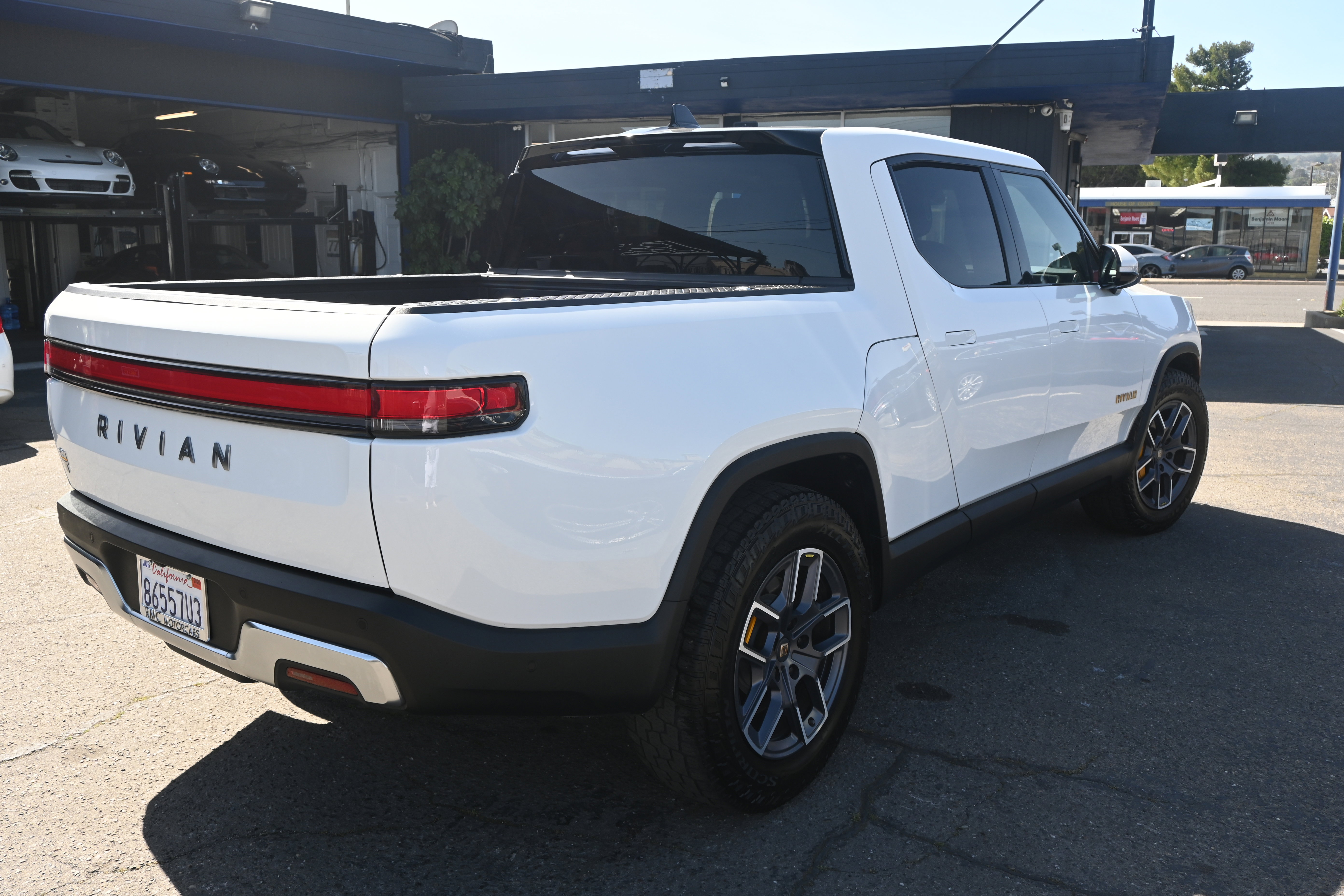 Used 2023 Rivian R1T Adventure image 23
