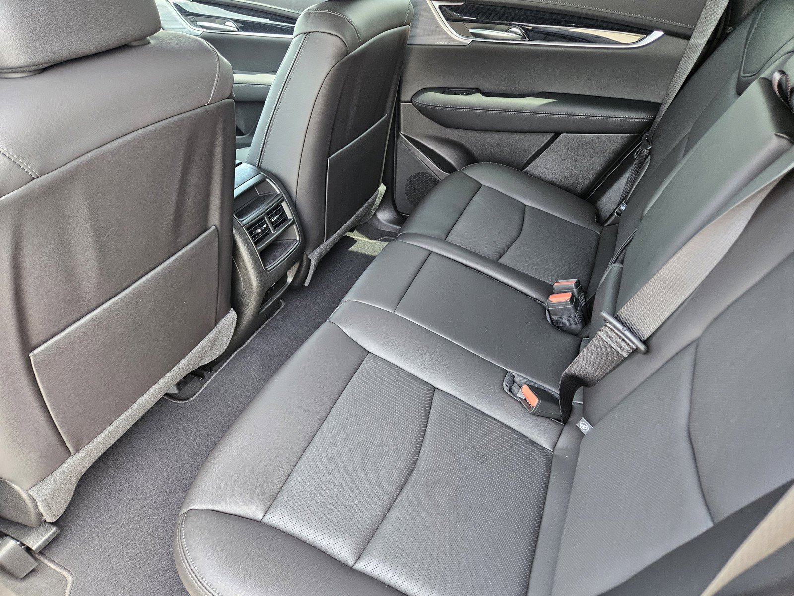 New 2026 Cadillac XT5 Luxury FWD image 19
