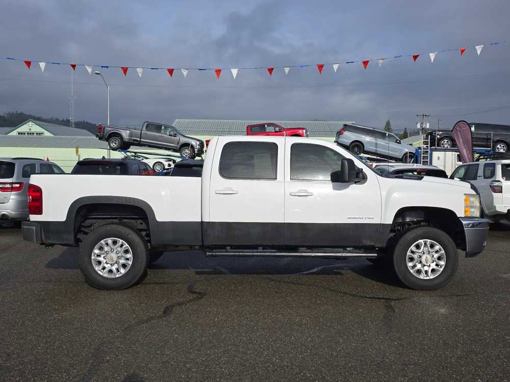 Used 2011 Chevrolet Silverado 3500 LTZ image 6