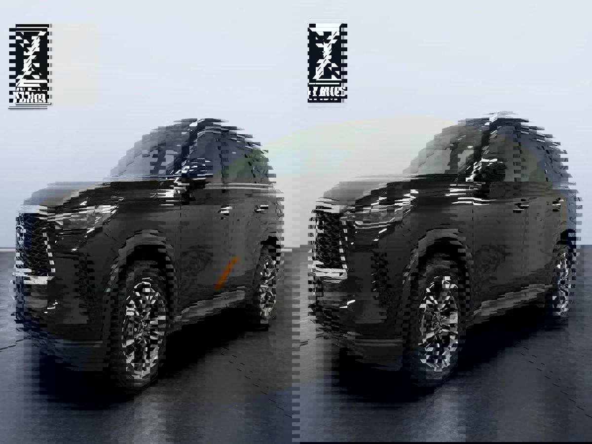 Used 2024 INFINITI QX60 Luxe image 2