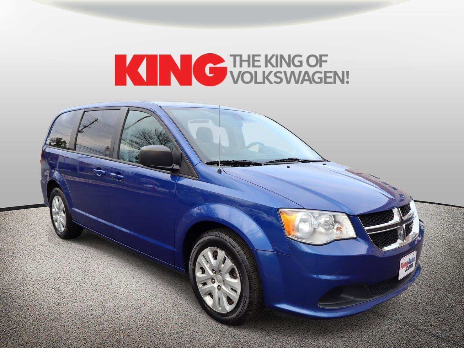 Used 2018 Dodge Grand Caravan SE w/ UConnect Hands-Free Group