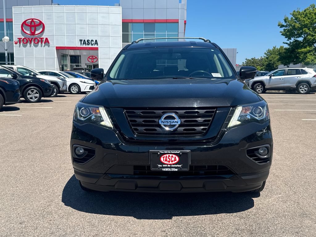 Used 2018 Nissan Pathfinder SL w/ Midnight Edition Package AWD/4WD image 2