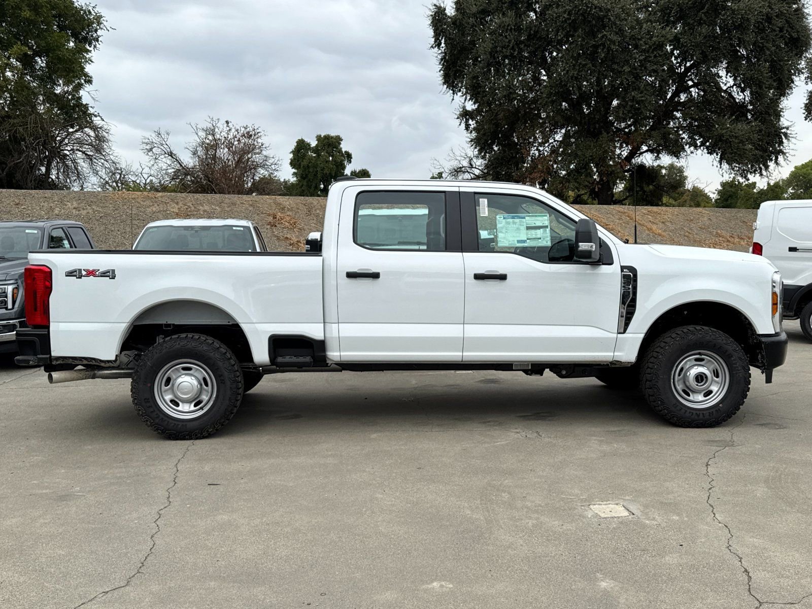 New 2026 Ford F250 XL w/ XL Off-Road Package image 2