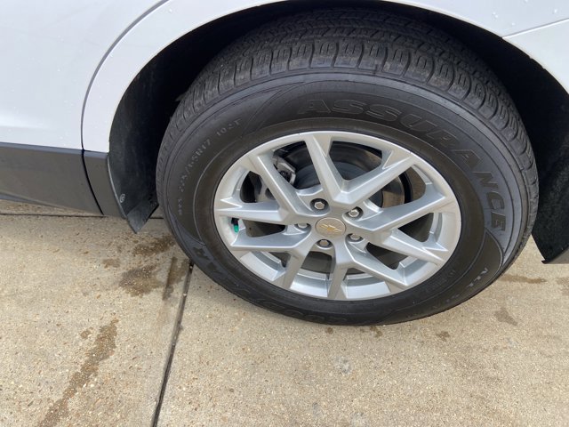 Used 2023 Chevrolet Equinox LS image 29