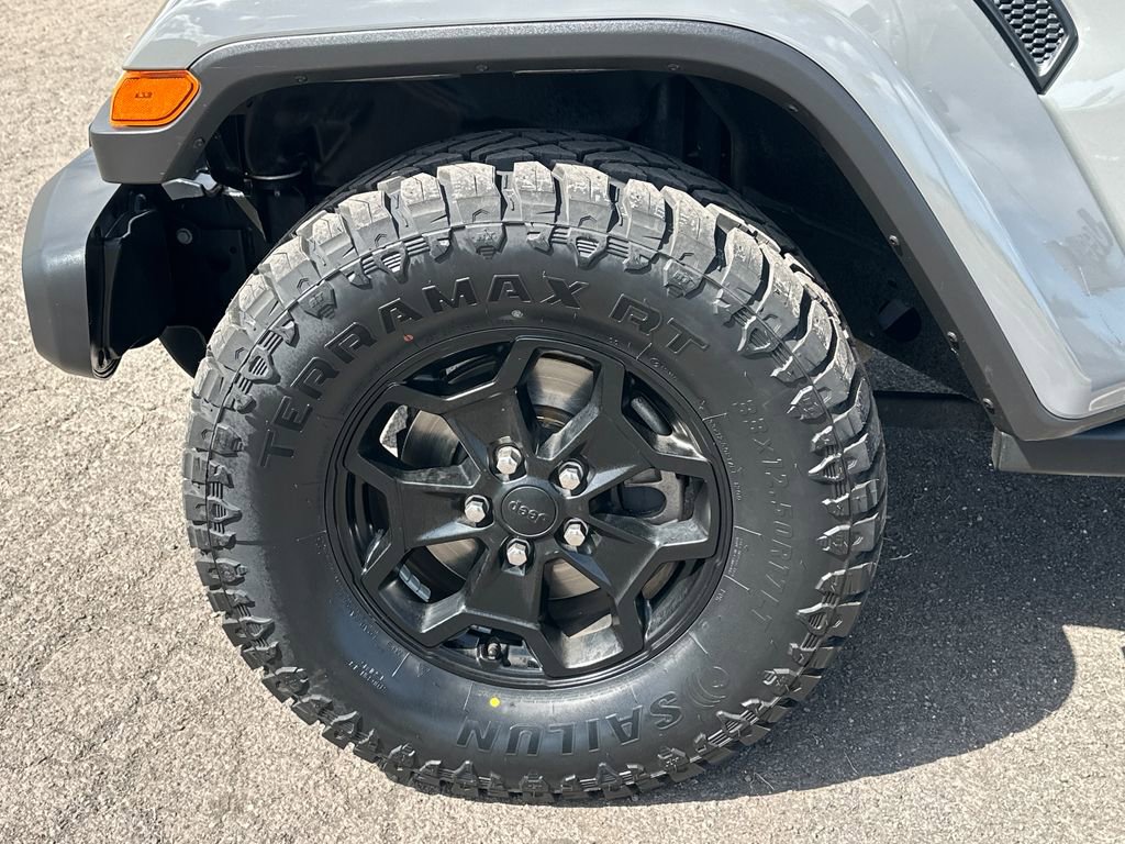 Used 2021 Jeep Gladiator Sport AWD/4WD image 12
