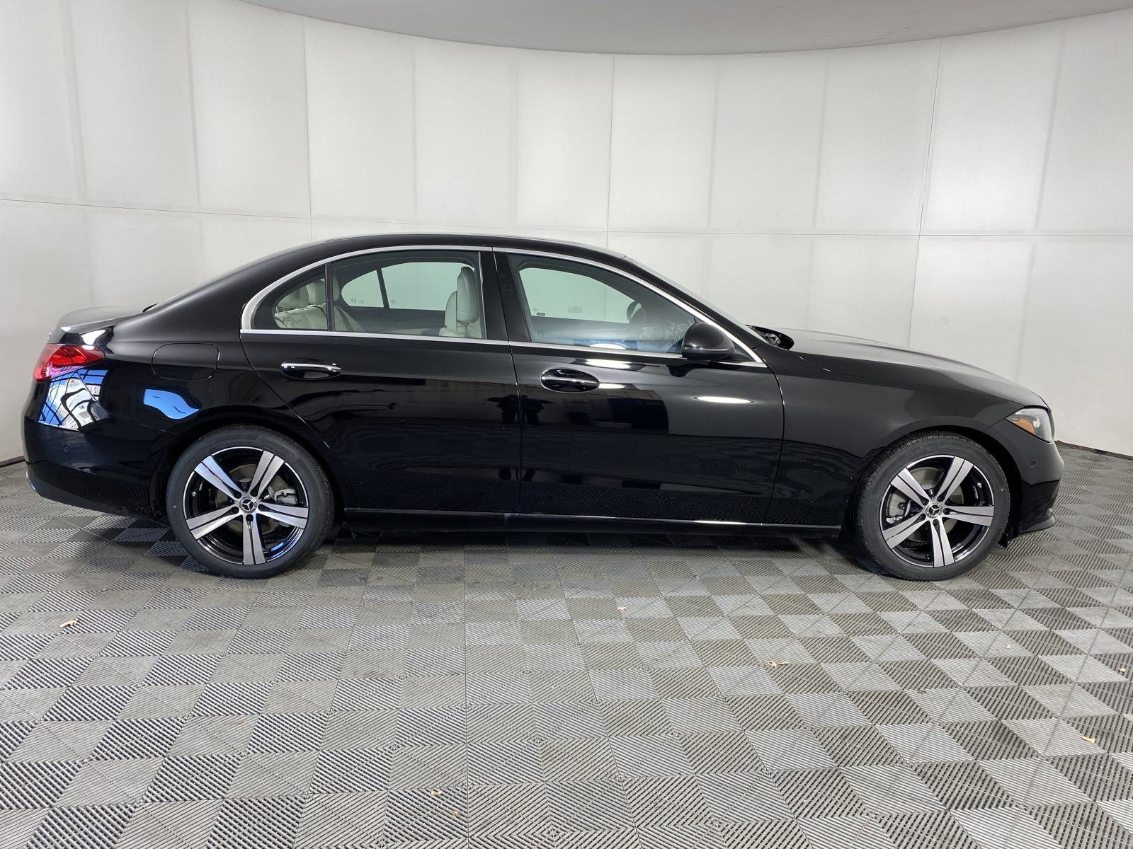 Certified 2025 Mercedes-Benz C 300 4MATIC Sedan image 8