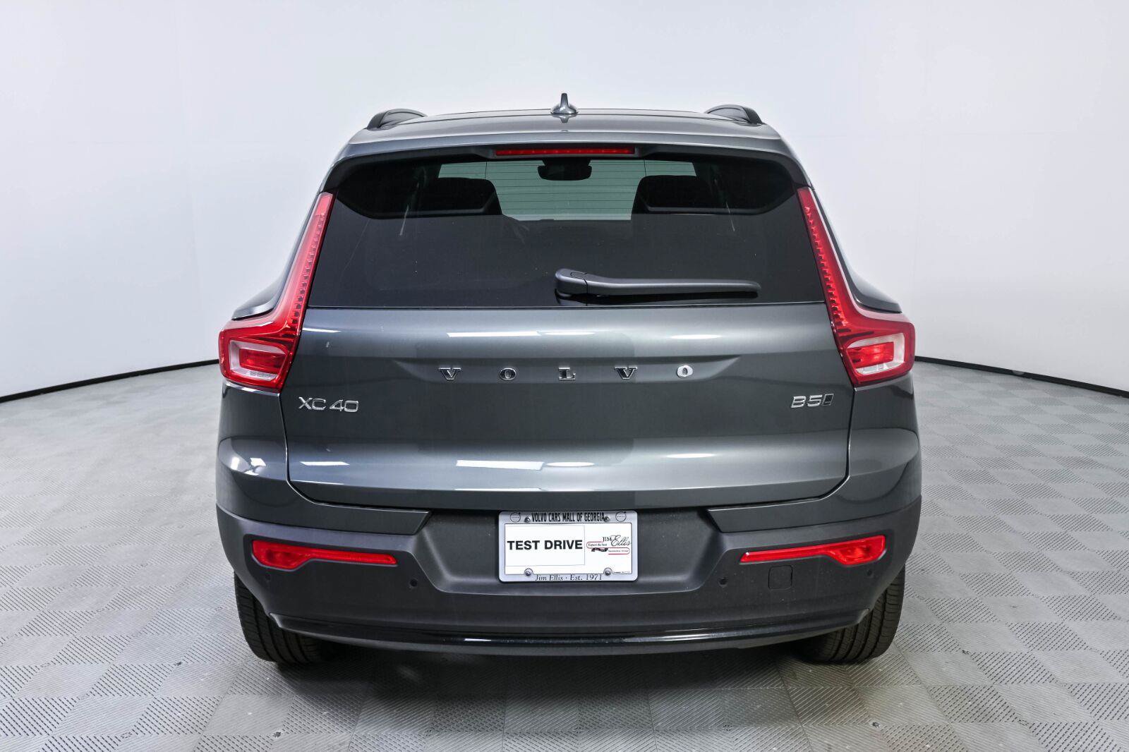 New 2026 Volvo XC40 B5 Plus w/ Climate Package AWD/4WD image 29