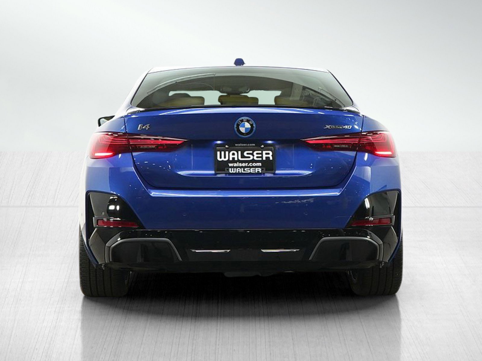 Used 2025 BMW i4 xDrive40i w/ M Sport Package AWD/4WD image 4