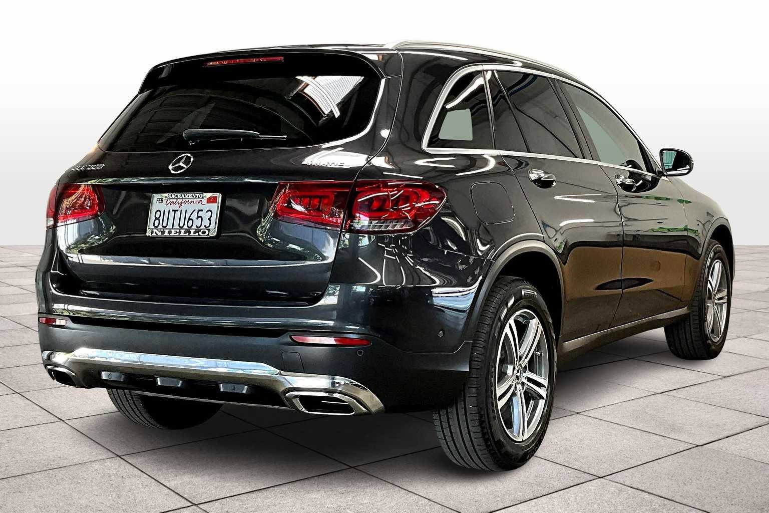 Used 2021 Mercedes-Benz GLC 300 4MATIC image 16