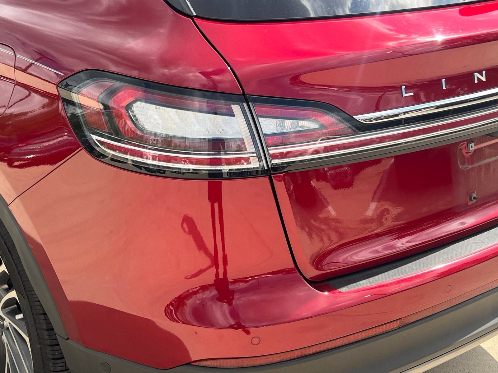 Used 2019 Lincoln Nautilus Reserve FWD image 13