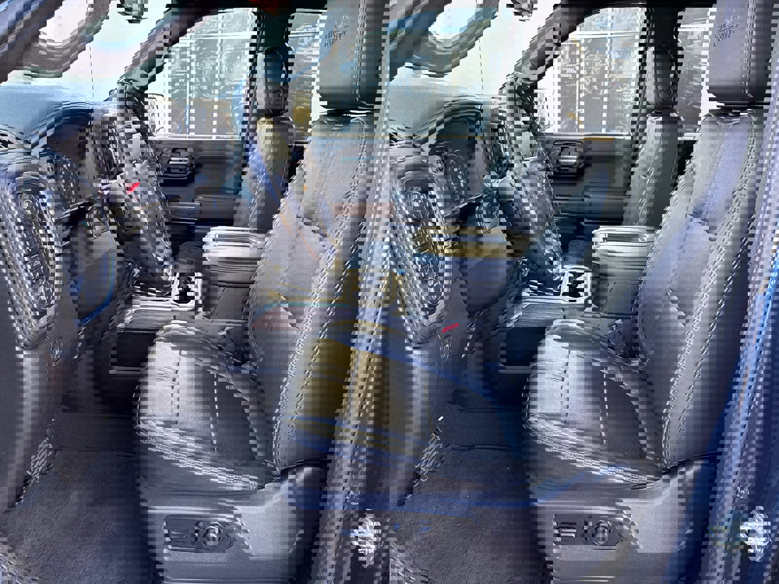 Certified 2021 Chevrolet Silverado 1500 High Country w/ Technology Package image 25