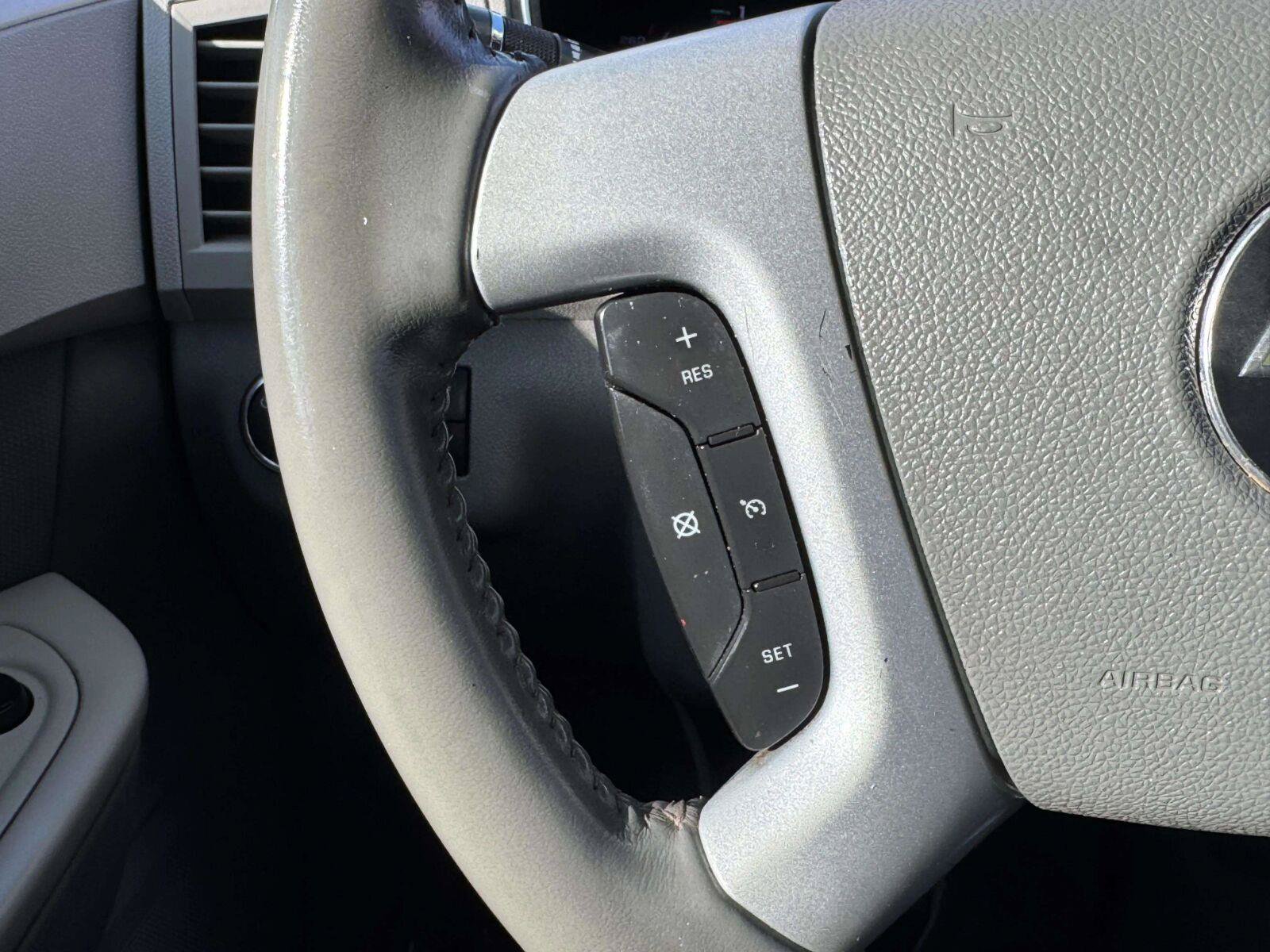 Used 2012 Chevrolet Traverse LS FWD image 24