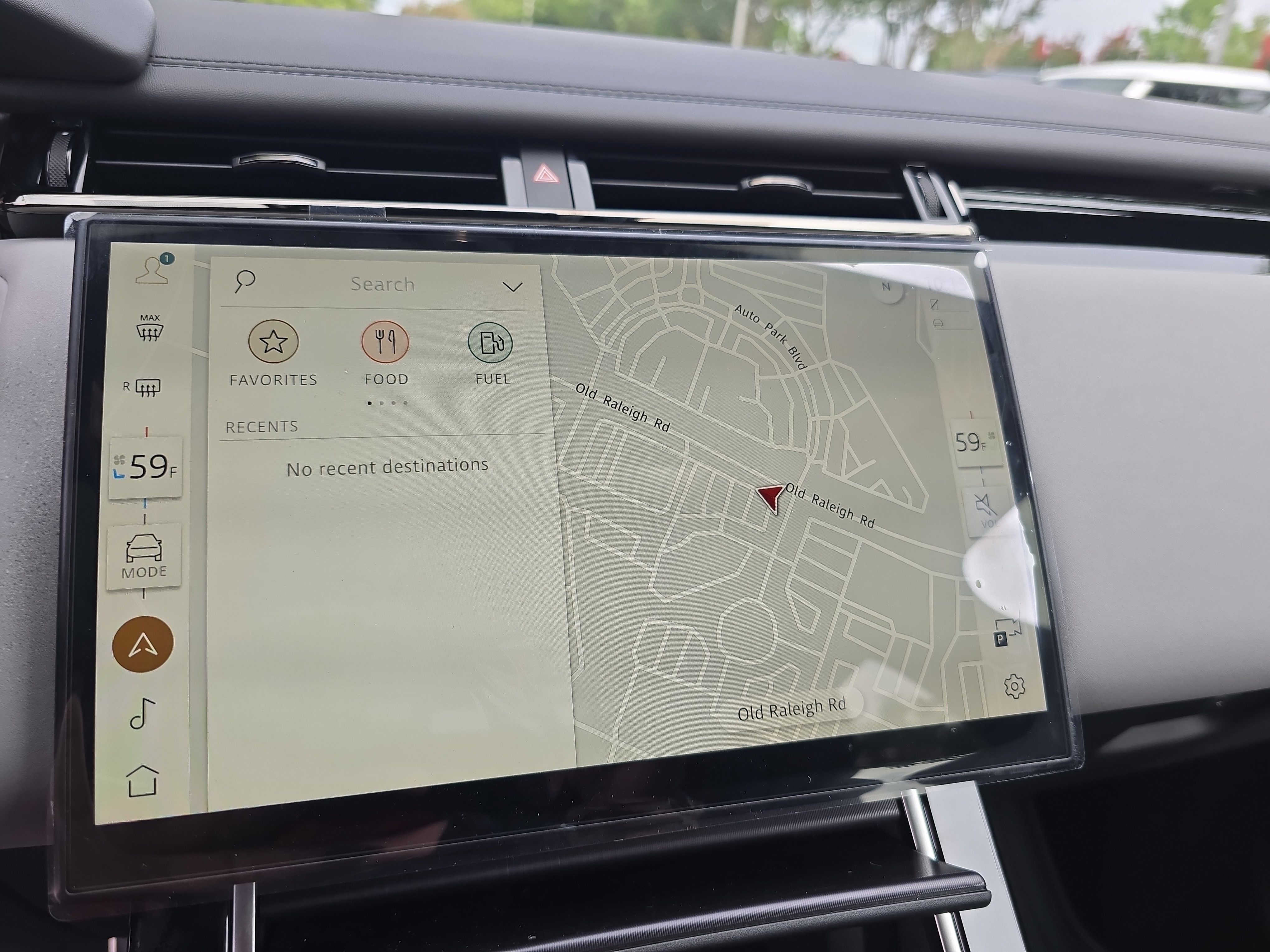 New 2026 Land Rover Range Rover Velar Dynamic SE image 22