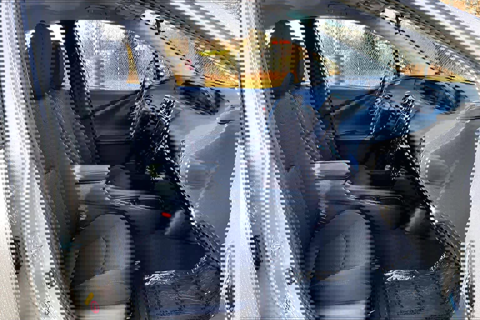 Used 2019 Toyota Prius LE w/ Carpet Mat Package image 8