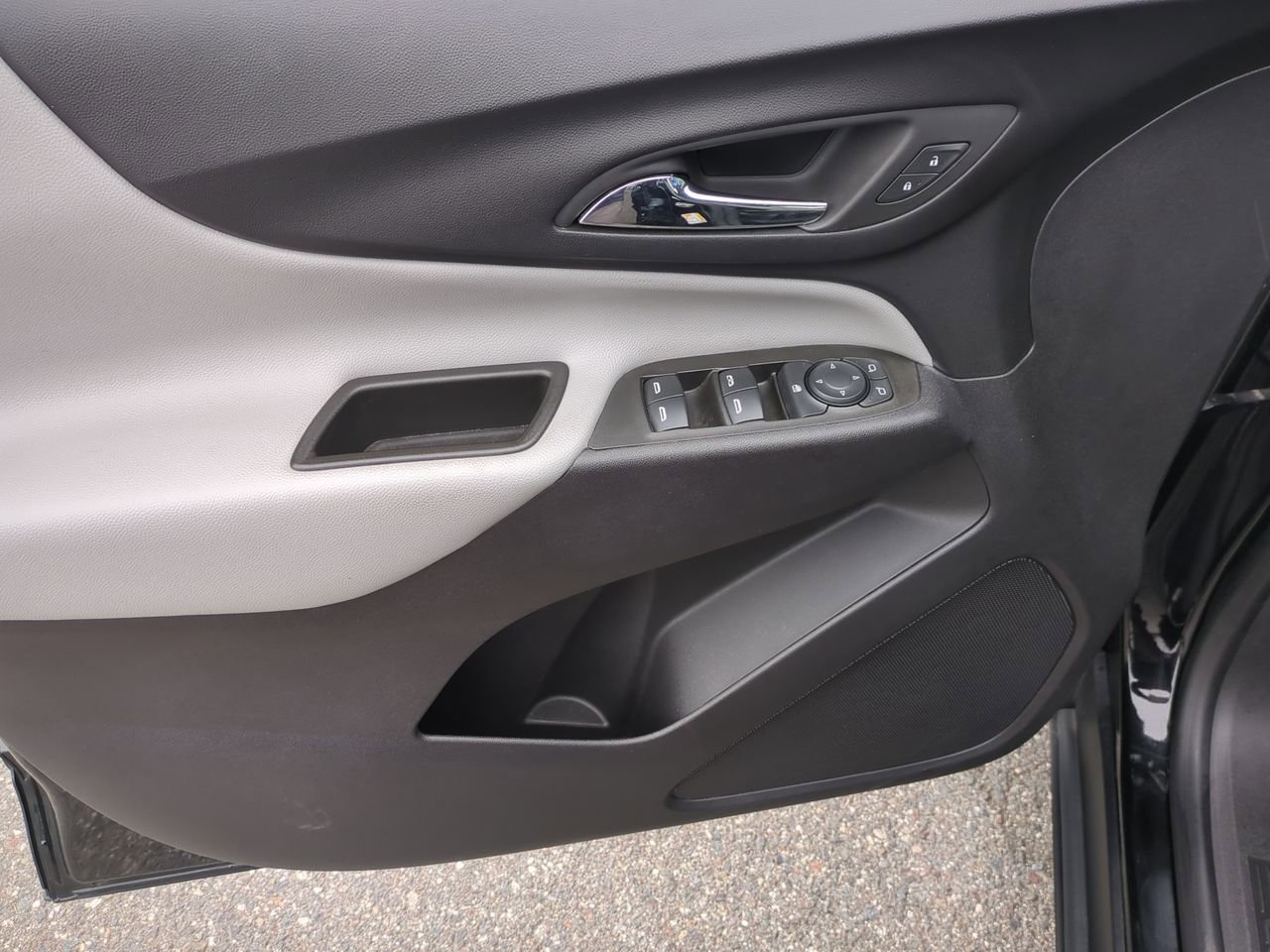 Certified 2024 Chevrolet Equinox LS w/ Midnight Edition image 21