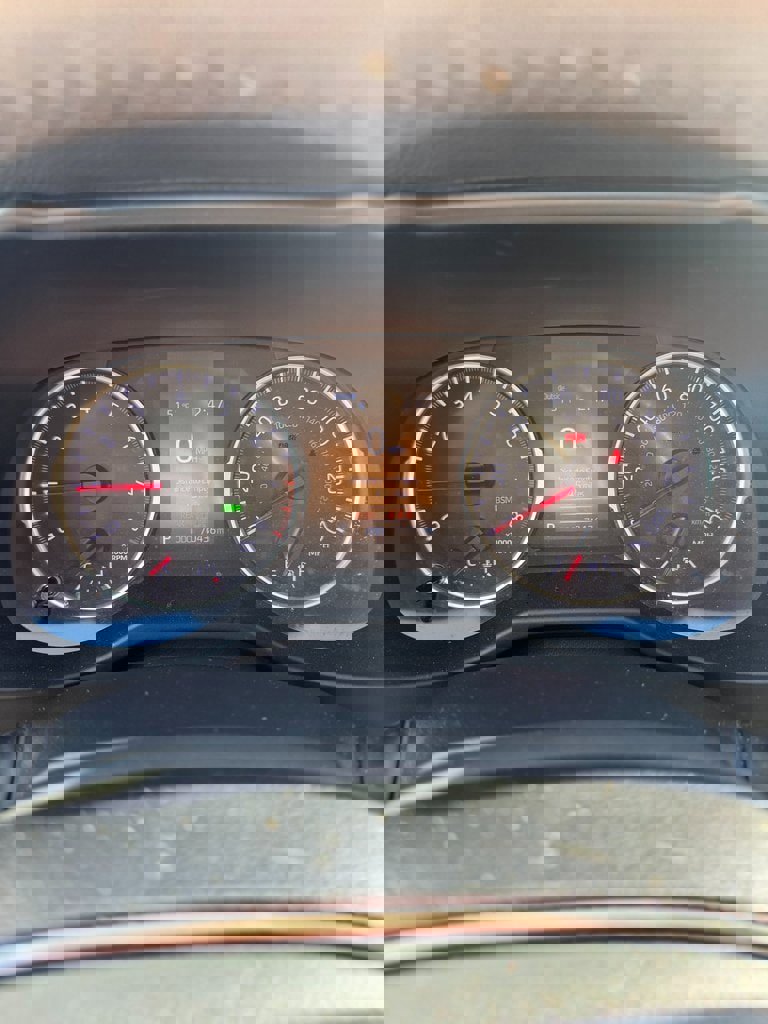 Used 2020 Toyota RAV4 XLE Premium image 14