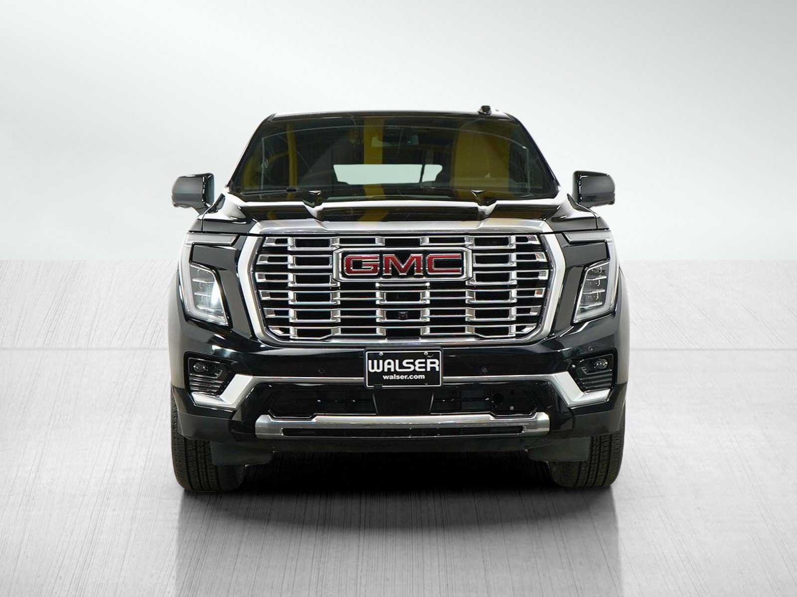 Used 2025 GMC Yukon XL Denali w/ Sun & Power Step Package AWD/4WD image 8
