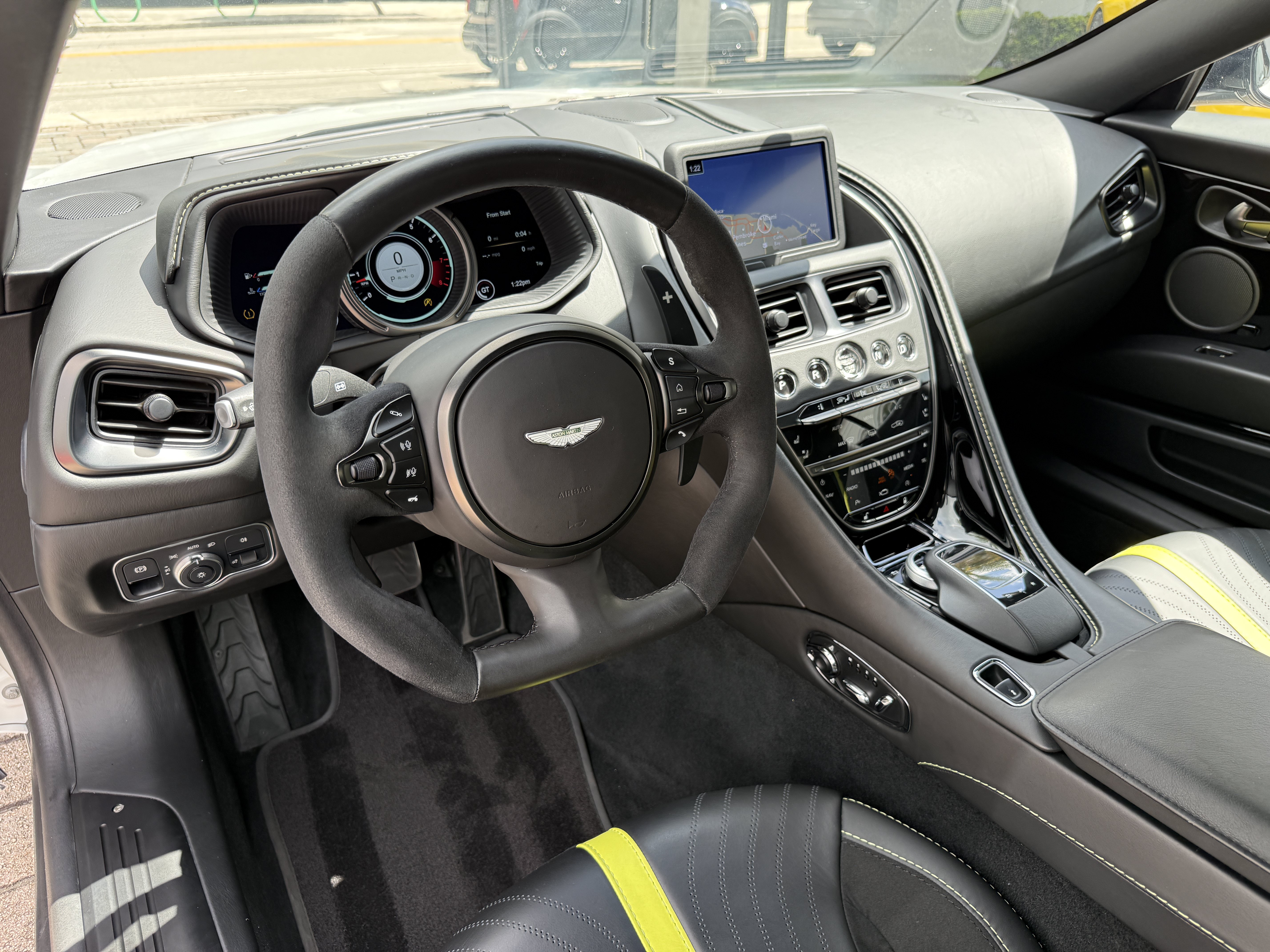 Used 2020 Aston Martin DB11 AMR RWD image 13