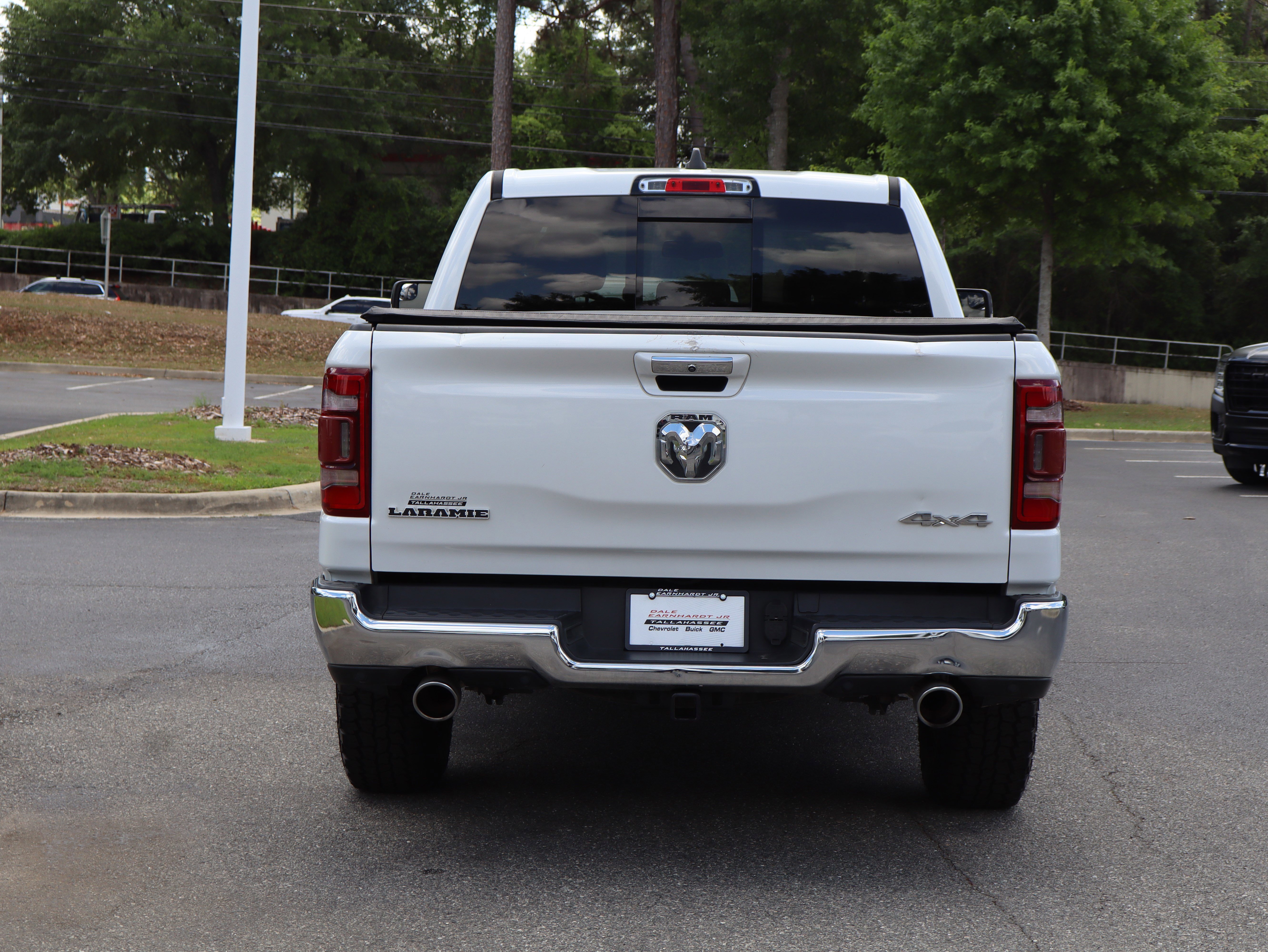Used 2020 RAM 1500 Laramie AWD/4WD image 8