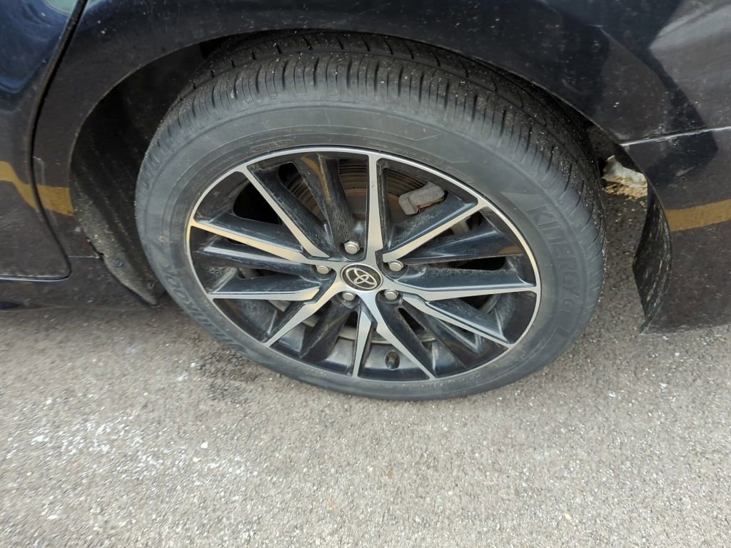 Used 2024 Toyota Camry SE image 5