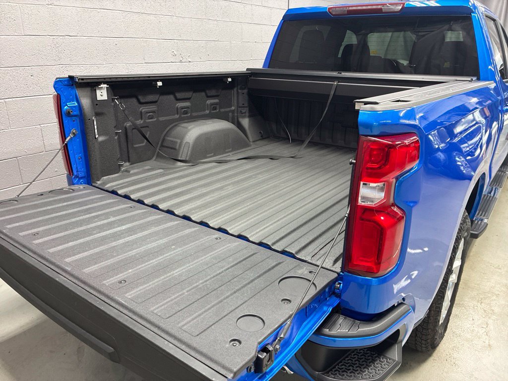 Used 2025 Chevrolet Silverado 1500 RST AWD/4WD image 12