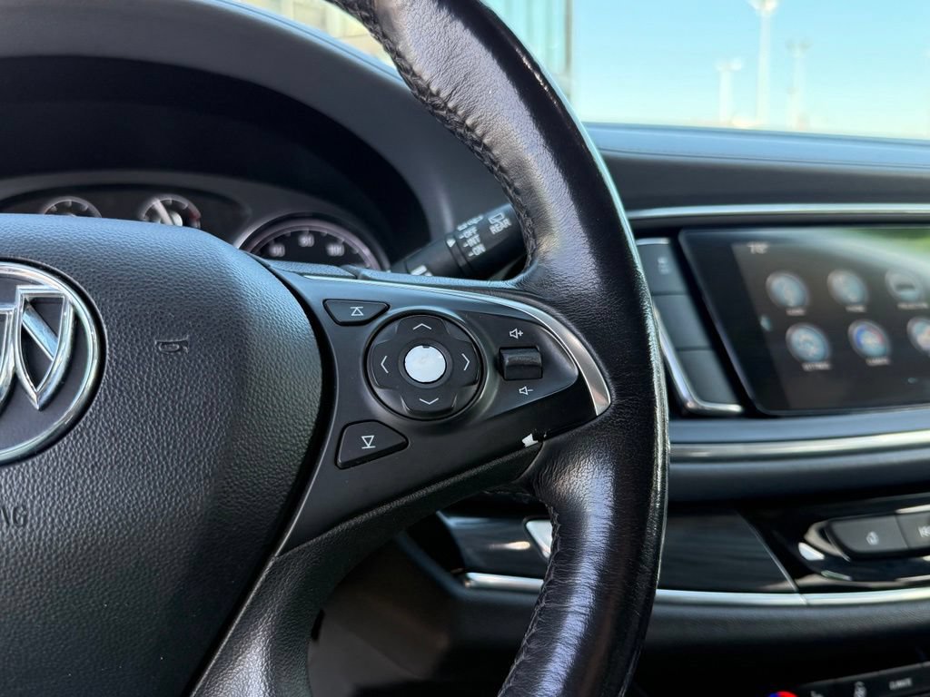 Used 2019 Buick Enclave Essence FWD image 24