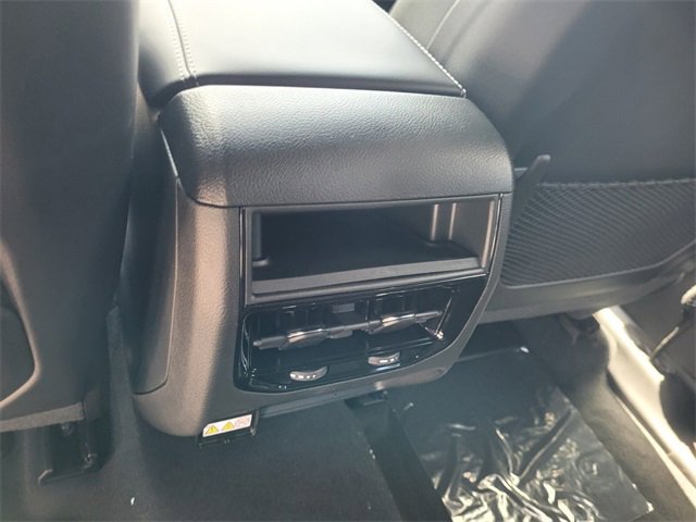 New 2025 Jeep Grand Cherokee Limited image 7