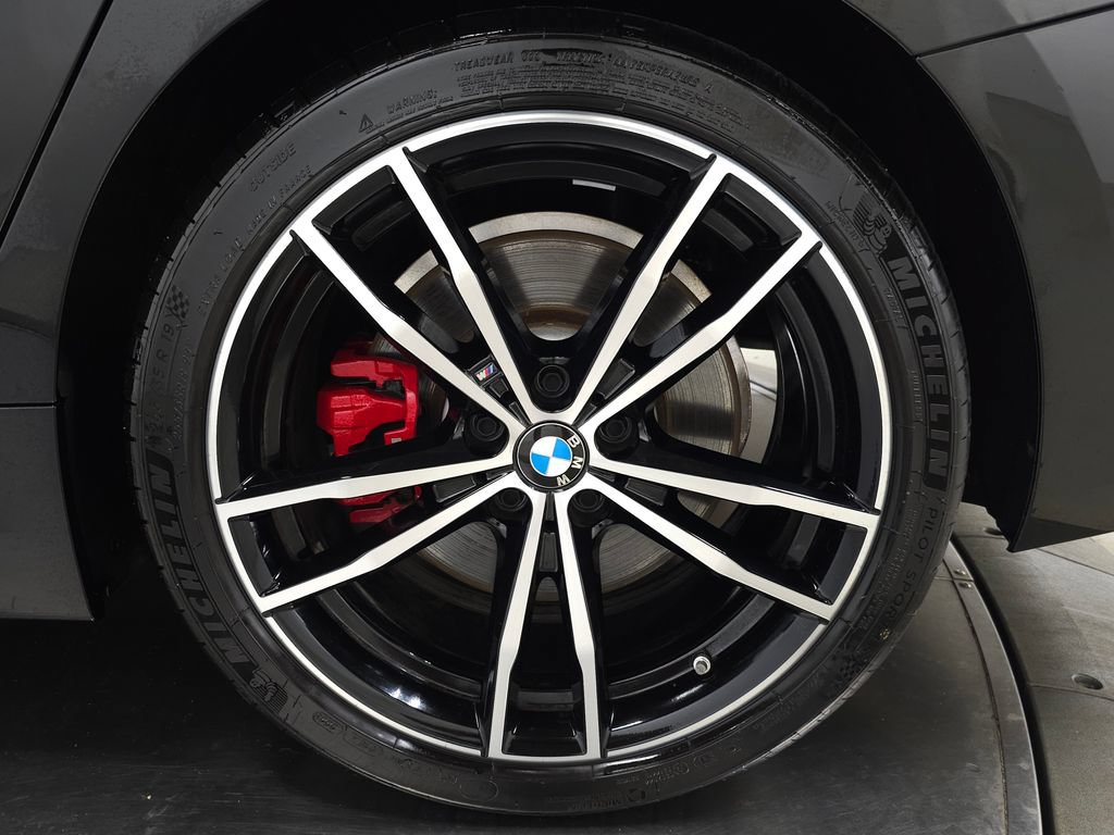 Used 2024 BMW 330i xDrive Sedan w/ M Sport Package AWD/4WD image 13