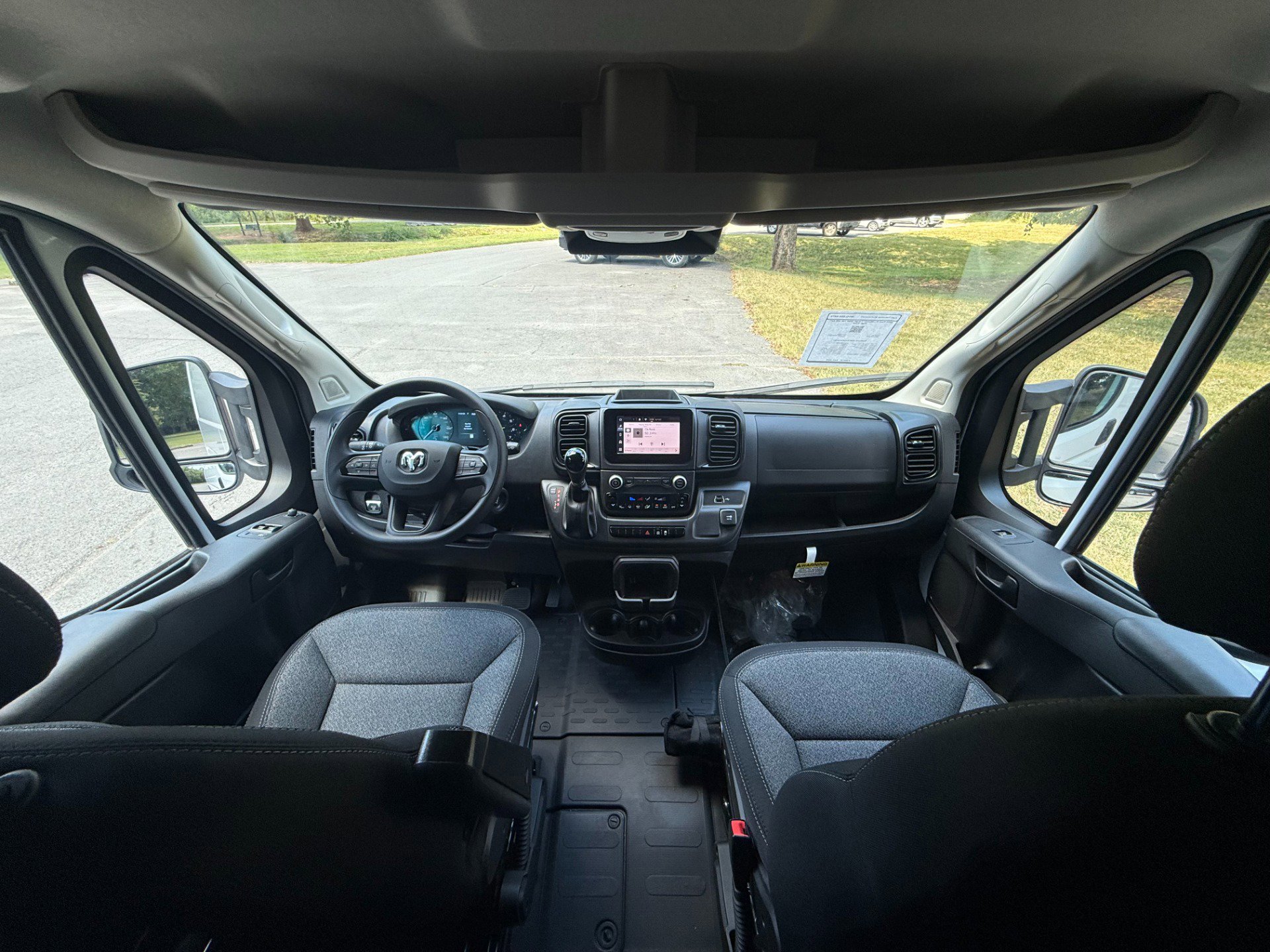 Used 2023 RAM ProMaster 3500 w/ Convenience Group image 9