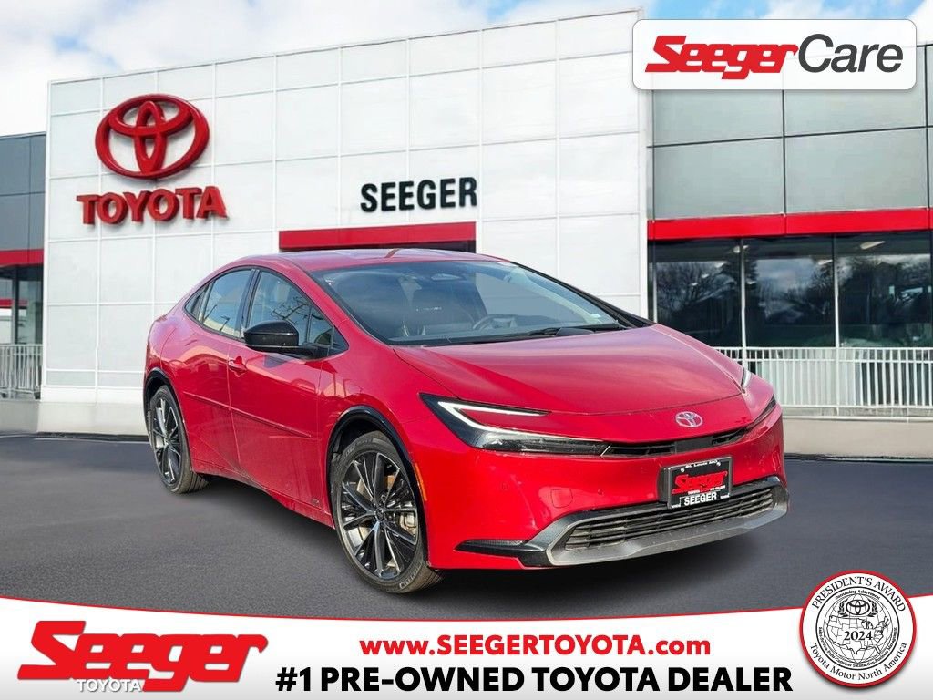 Used 2025 Toyota Prius XLE