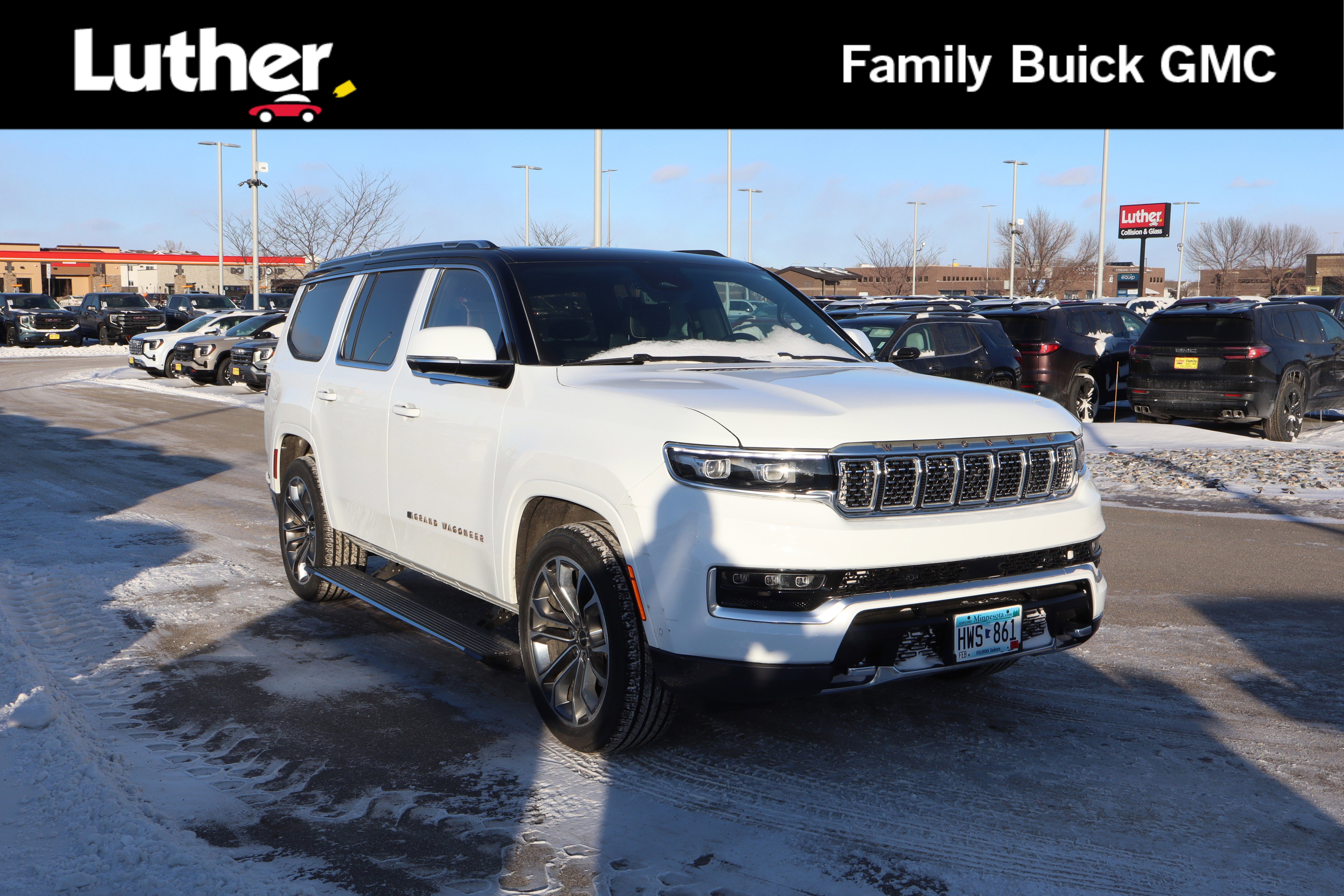 Used 2022 Jeep Grand Wagoneer Series III w/ Rear Seat Video Group 1 video 1