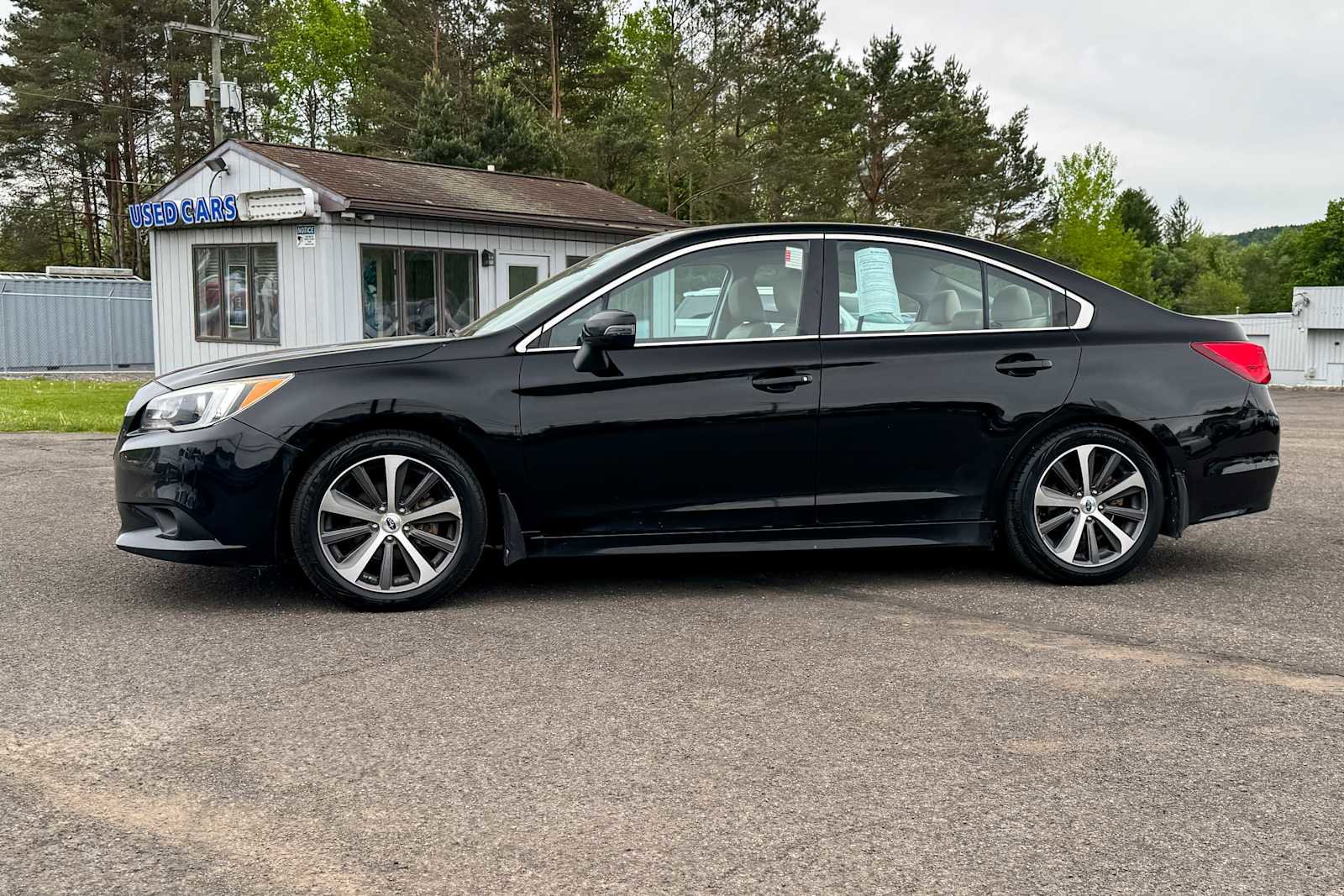 Used 2017 Subaru Legacy 2.5i Limited AWD/4WD image 6