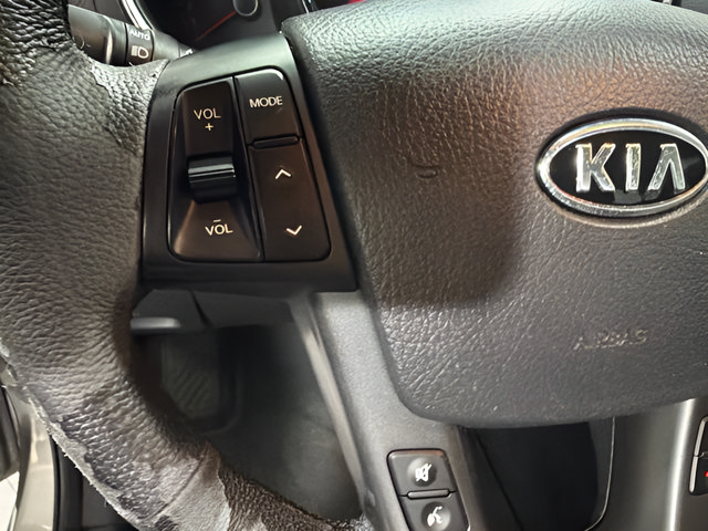 Used 2012 Kia Sorento SX AWD/4WD image 17