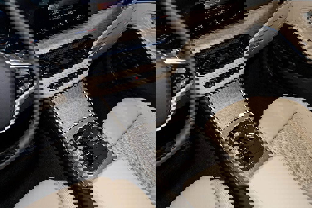 New 2026 BMW 330i xDrive Sedan w/ Convenience Package image 21