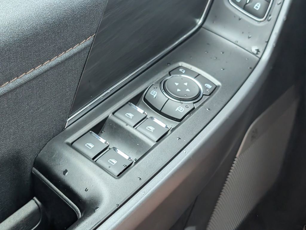 Used 2025 Ford F150 Lariat w/ Equipment Group 501A Mid image 12