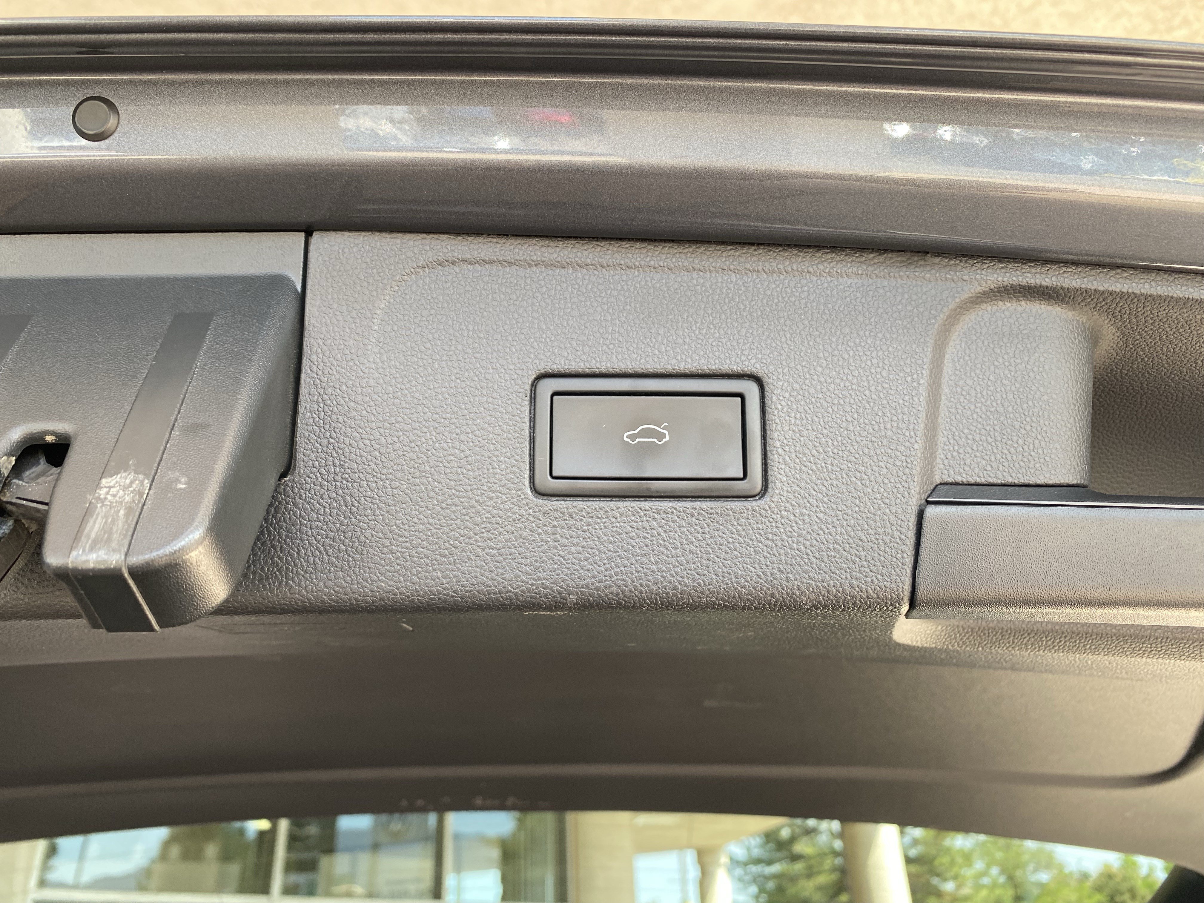 Certified 2023 Volkswagen Atlas SE w/ Panoramic Sunroof Package FWD image 16