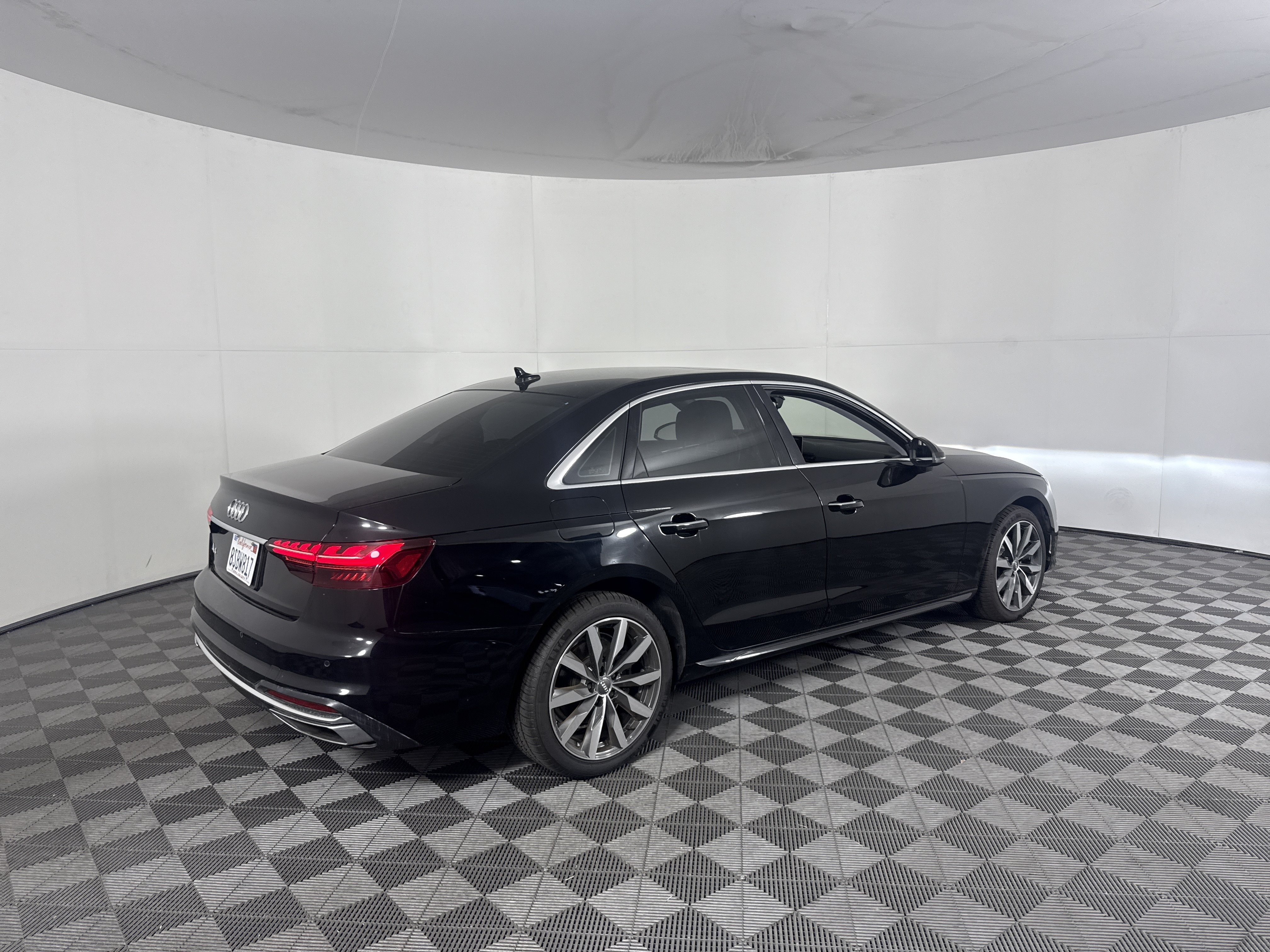 Used 2020 Audi A4 2.0T Premium Plus w/ Premium Plus Package FWD image 4