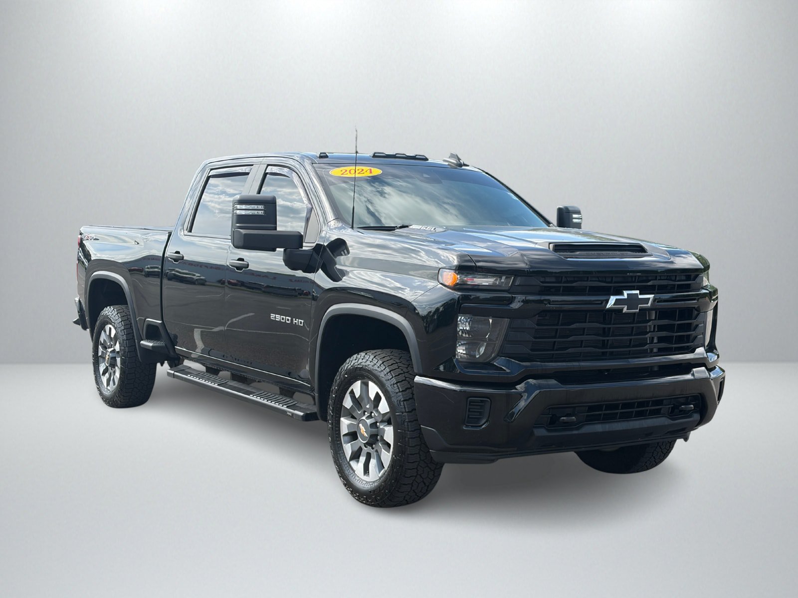 Used 2024 Chevrolet Silverado 2500 Custom w/ Custom Value Package AWD/4WD image 7