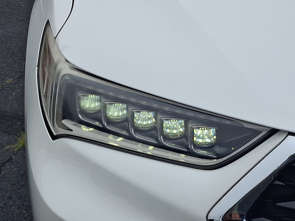Certified 2018 Acura TLX FWD image 9