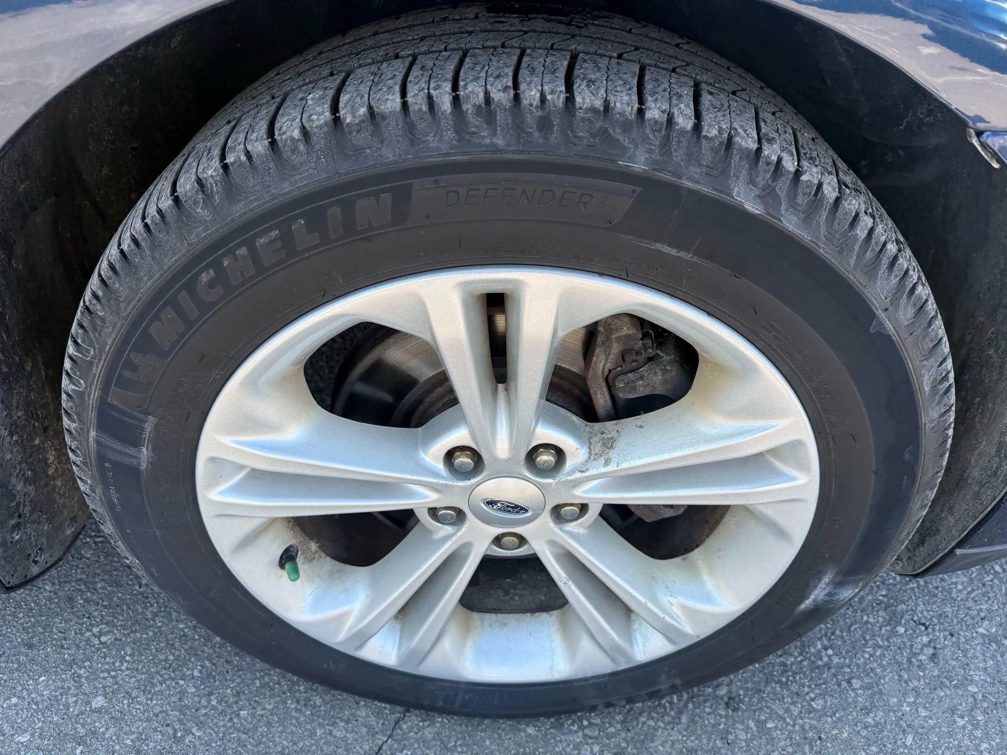 Used 2016 Ford Taurus SEL w/ Equipment Group 201A image 12