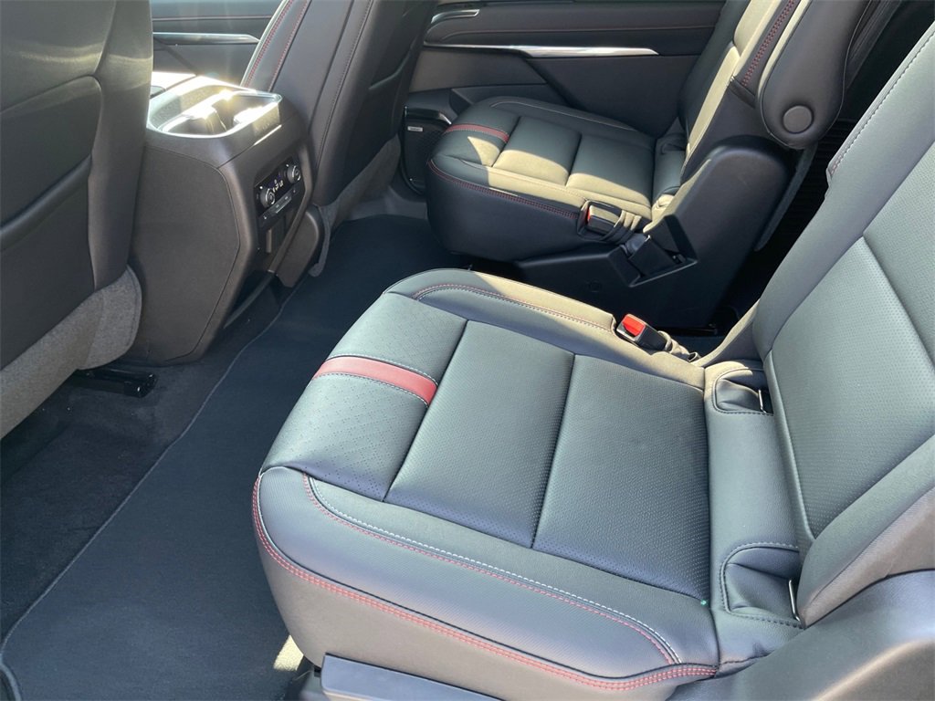 New 2026 Chevrolet Traverse RS w/ LPO, Floor Liner Package image 24