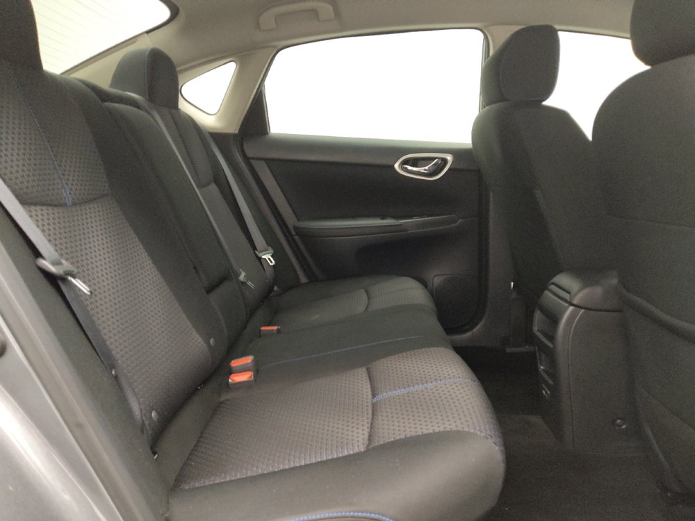 Used 2019 Nissan Sentra SR FWD image 19