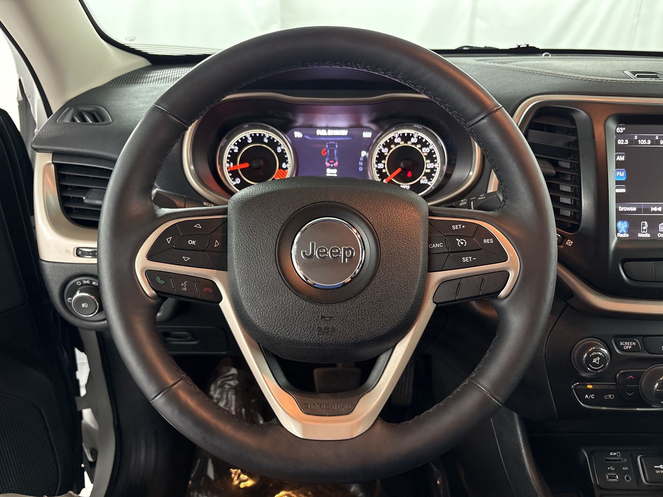 Used 2014 Jeep Cherokee Limited FWD image 11