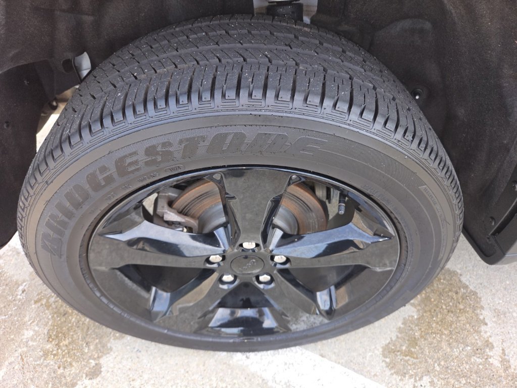 Used 2024 Jeep Grand Cherokee Altitude AWD/4WD image 28