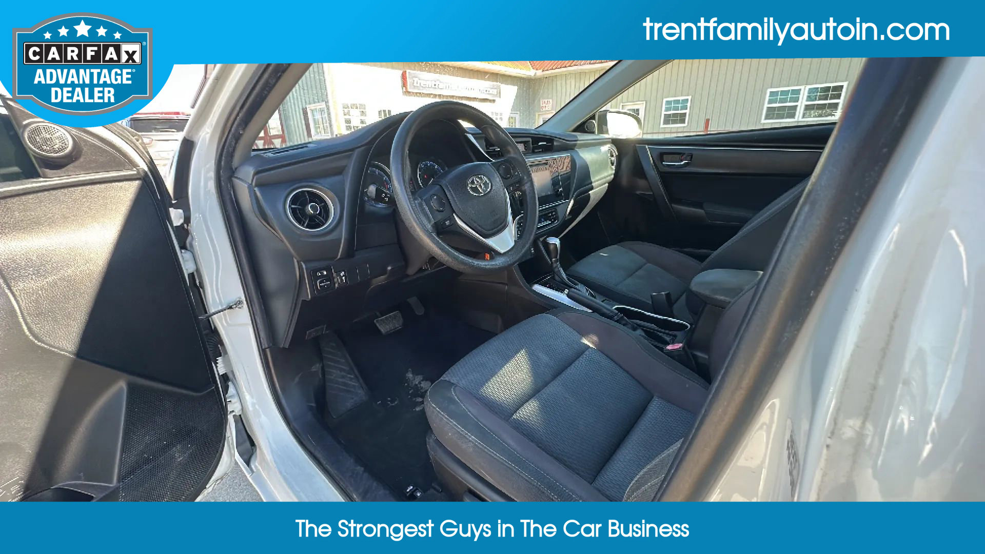 Used 2019 Toyota Corolla LE image 29